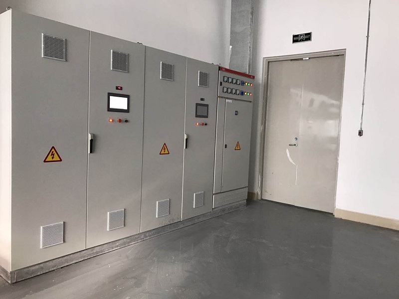 周黑鸭冷库控制箱实拍