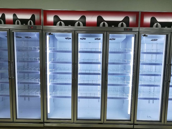 超市定制天猫LOGO饮料展示柜实拍