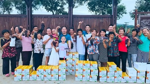 巴中葡萄种植合作社果农们