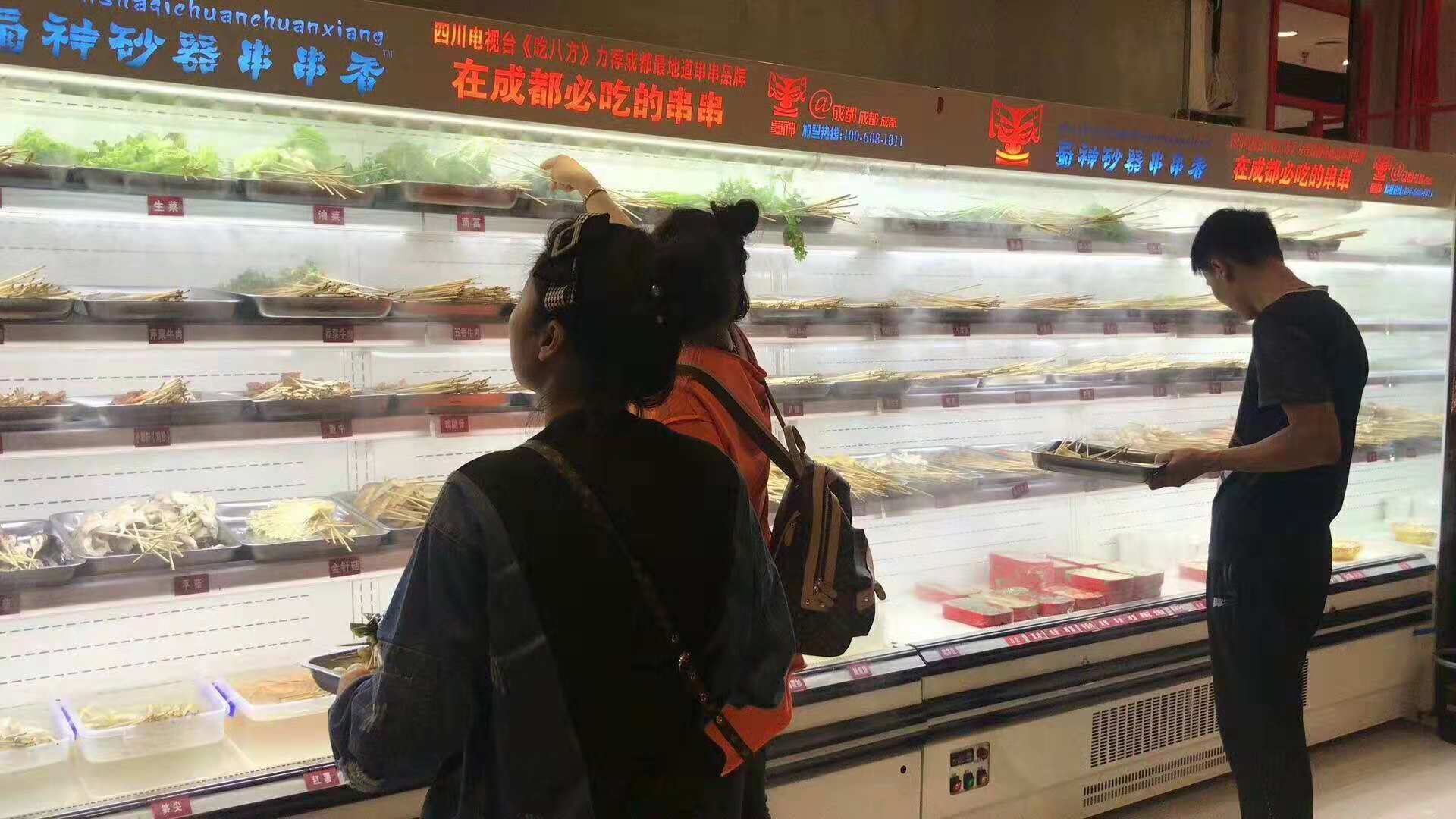 串串冷藏柜客户实拍一
