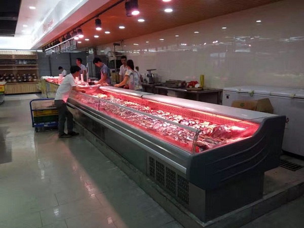 超市冷鲜肉柜实拍