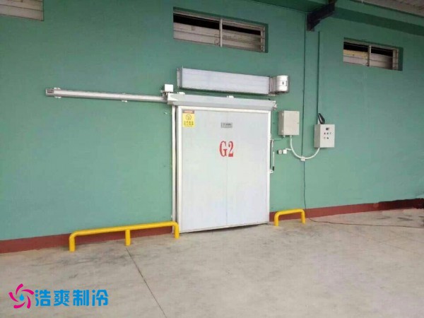 食品双温冷库门实拍