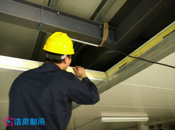 库板安装接缝对接中