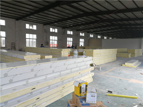建造冷库所用的冷库板实拍