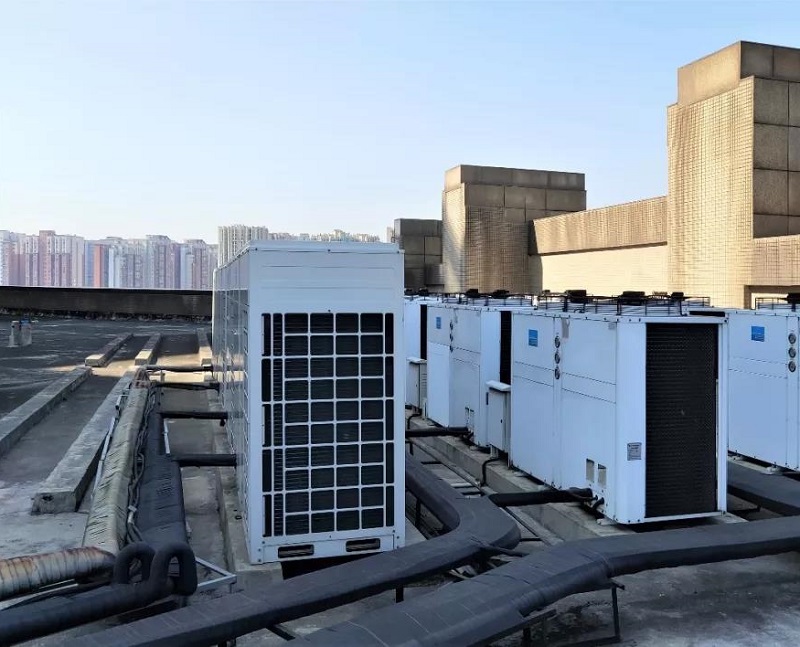 图为冰淇淋冷库压缩机组实拍图